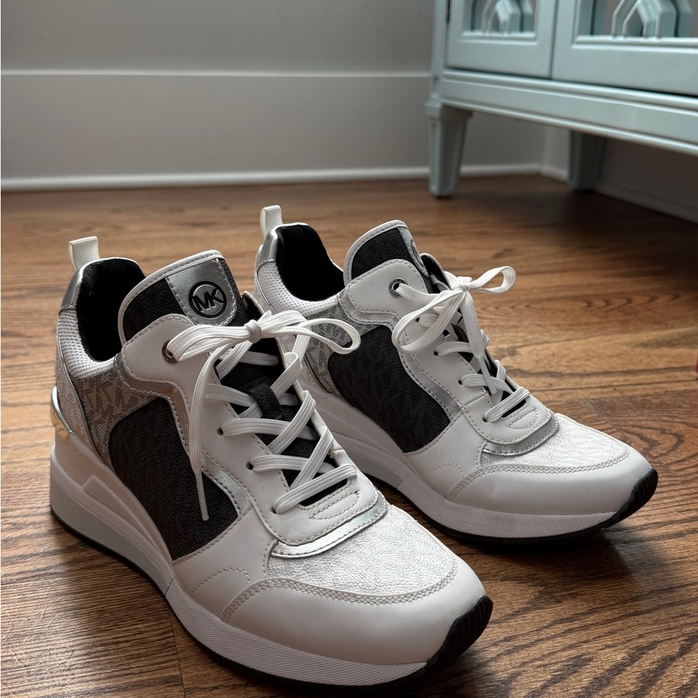 Michael Kors White and Black wedge Sneakers excellent condition
